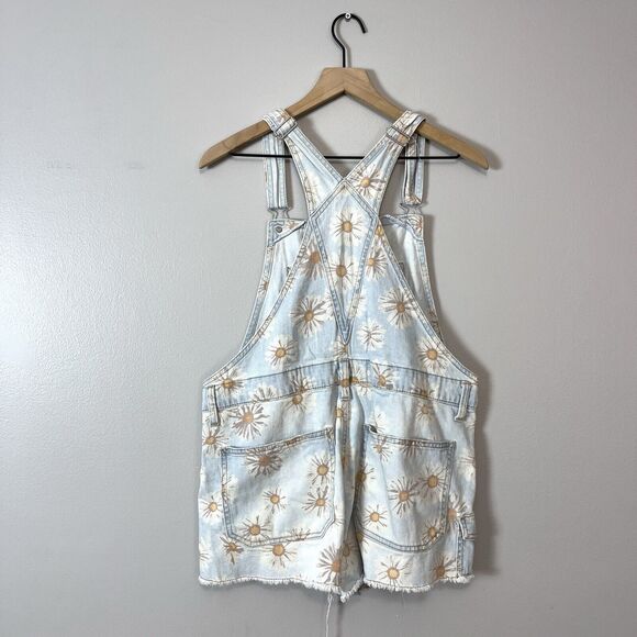 No Boundaries Short Overalls Womens L 11-13 37x3 Cottage Fairy Core Floral Denim - Picture 2 of 9